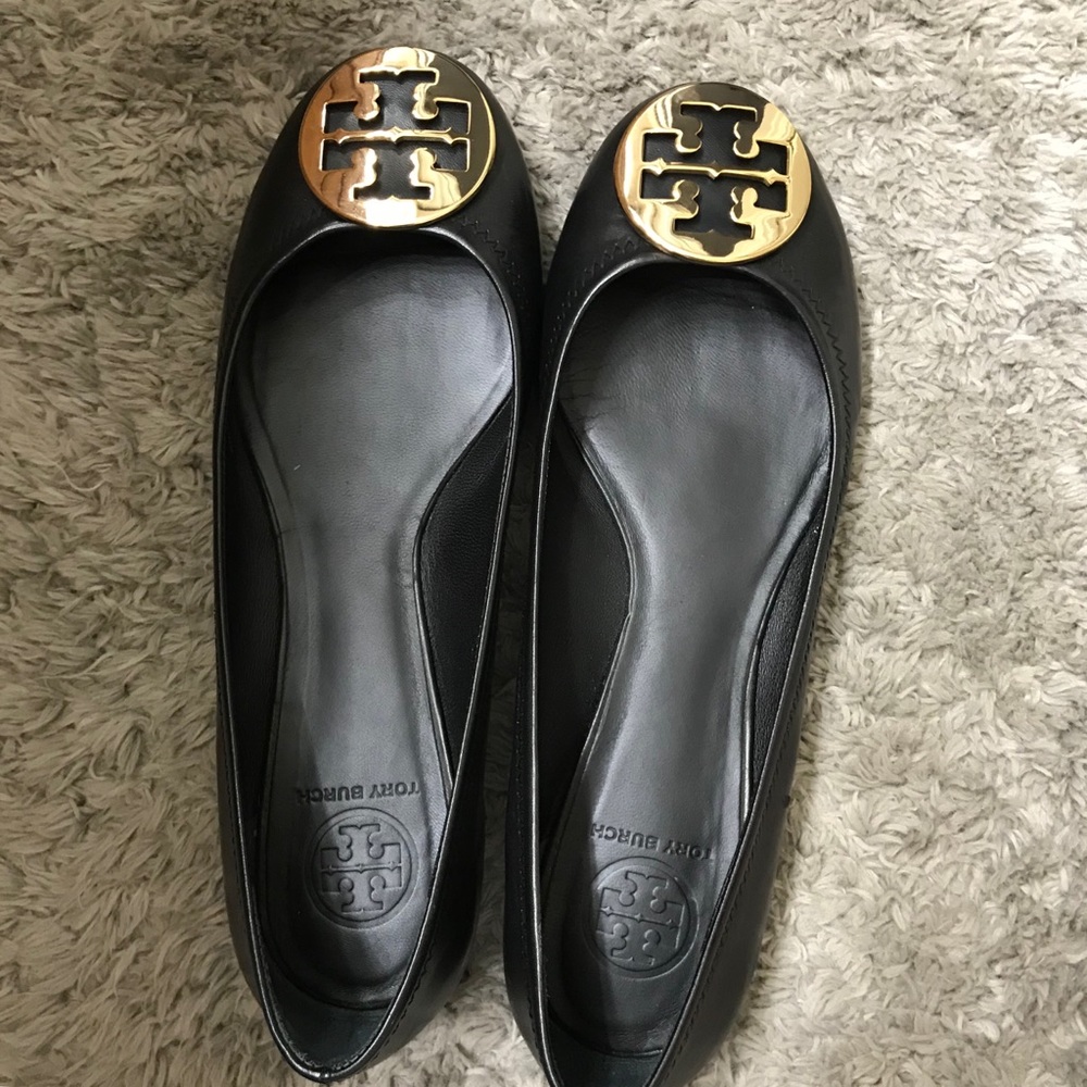 Tory Burch size 9 1/2 black flats!